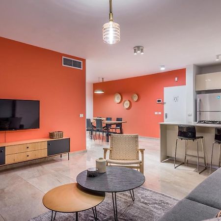 3 Bedrooms Apt Balcony & Parking Near Banana Beach Tel Aviv Exterior foto